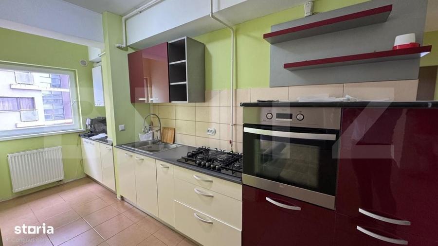 Apartament cu 3 camere în Independenței