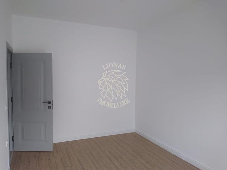 Apartament cu 2 camere decomandat în Vest