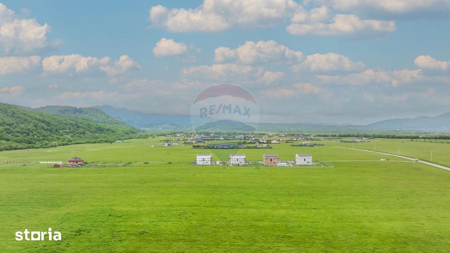 Teren de 3400 mp, în Central