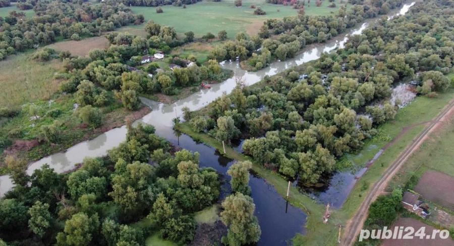 Teren de 11862 mp, în Maliuc