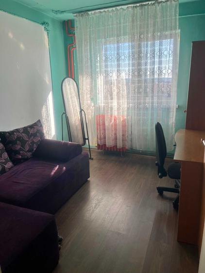 Apartament cu 3 camere decomandat în Dosu Bricii