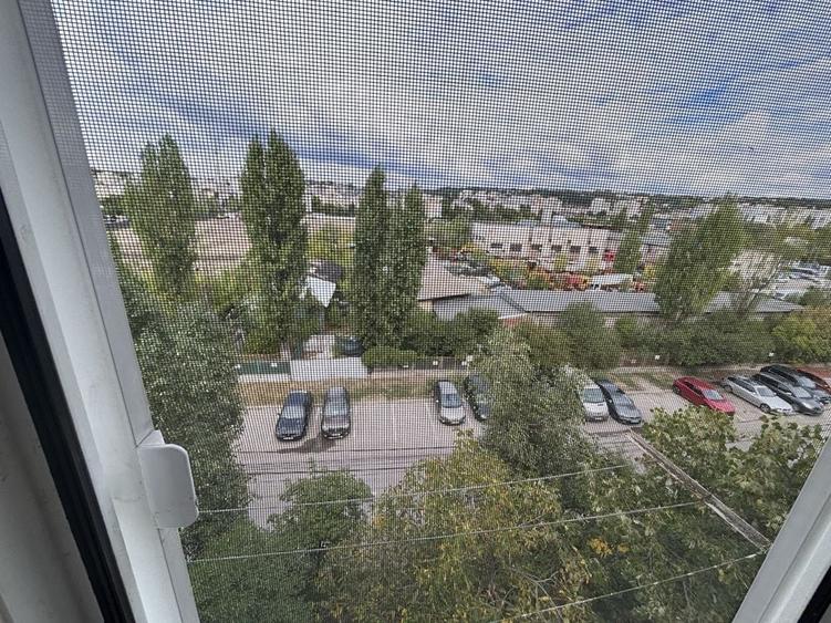Apartament cu 2 camere semidecomandat în Dacia