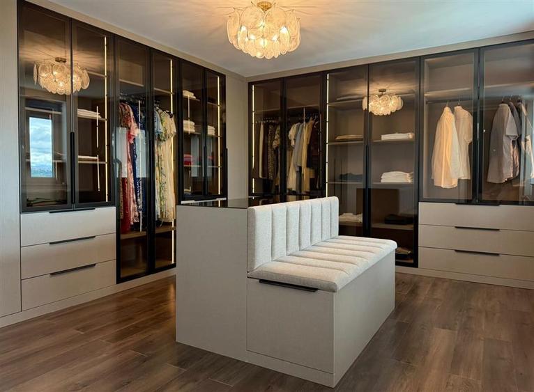 Casă individuală cu 5 camere cu Garaj în Exterior Vest