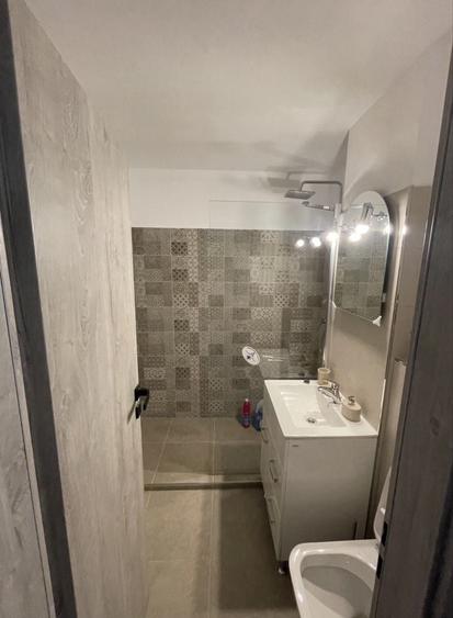 Apartament cu 3 camere decomandat în Popa Șapcă