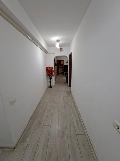 INCHIRIEZ APARTAMENT 2 CAMERE ZONA VIVO CONSTANTA - 12