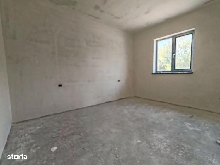 Casă cu 3 camere cu Teren 250 Mp în Agigea
