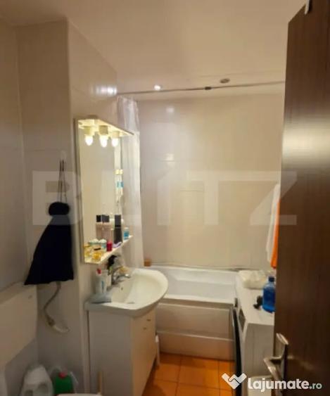 Apartament cu 2 camere decomandat în Complex Studențesc
