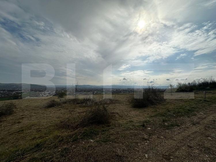 Teren Construcții intravilan de 660 mp, în Micești