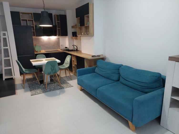 Apartament cu 2 camere decomandat în Decebal