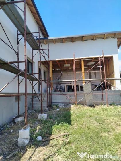 Casă cu 7 camere cu Teren 865 Mp în Bucovăț