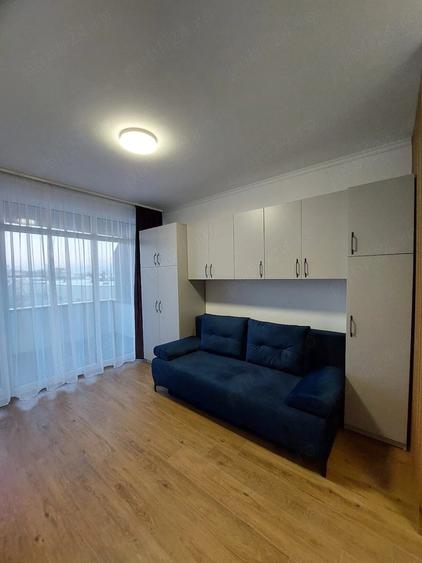 Garsonieră decomandată în Rogerius