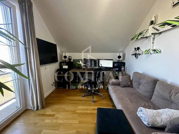 Apartament cu 4 camere semidecomandat, mobilat în Iris