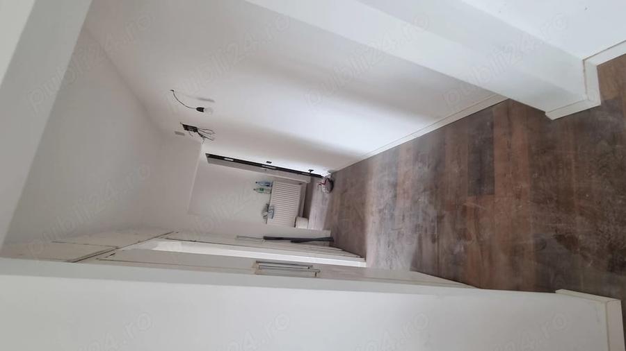 Apartament cu 3 camere semidecomandat în Livada