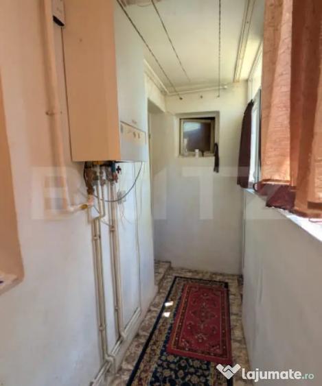 Apartament cu 3 camere decomandat în Micro 4