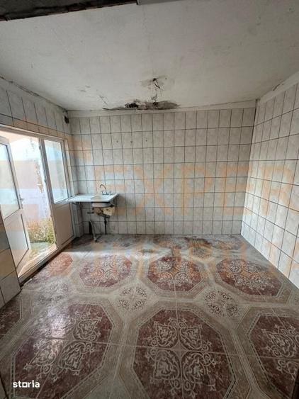 Casă cu 4 camere în Tomis II