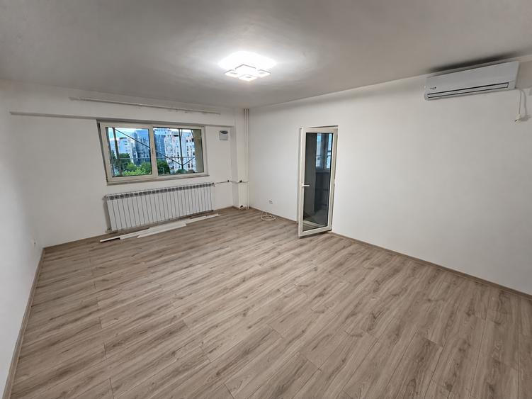 Garsonieră decomandată în Calea Călărașilor