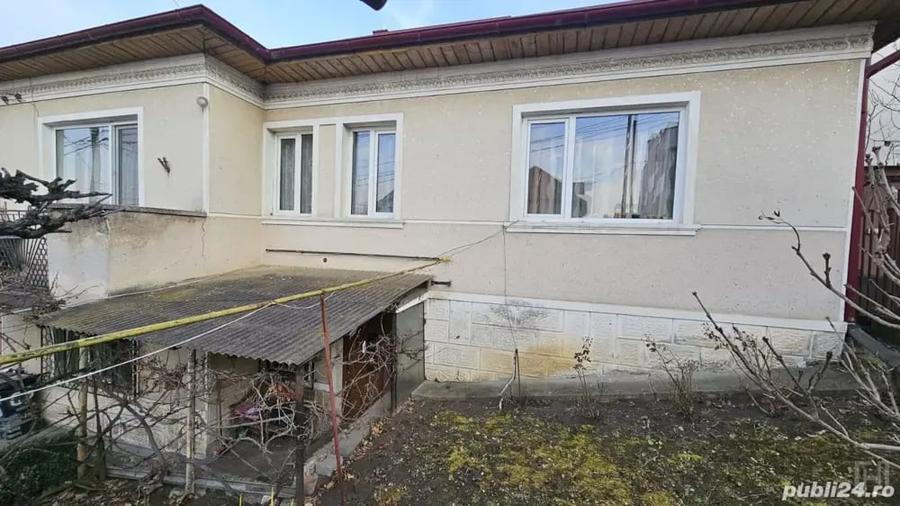 Casă cu 5 camere cu Teren 530 Mp în Andrei Mureșanu