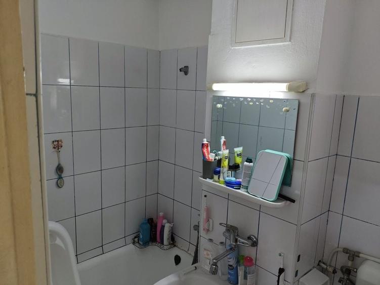 Garsonieră decomandată în Central