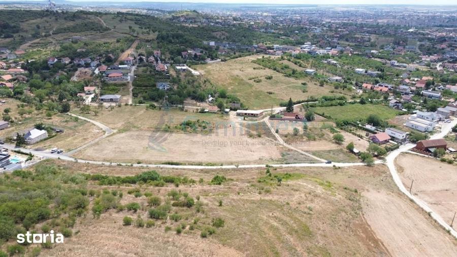 Teren de 672 mp, în Paleu
