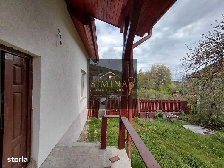 Casă cu 4 camere cu Teren 1100 Mp în Remetea