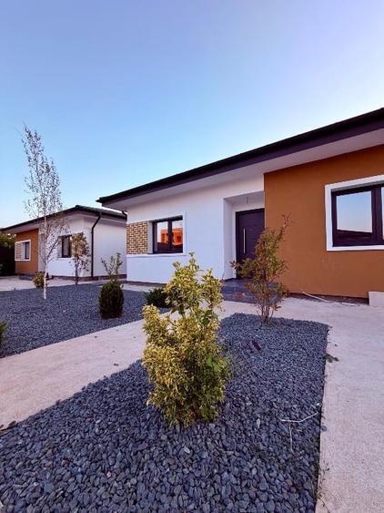 Casă individuală cu 4 camere cu Teren 400 Mp în Tunari
