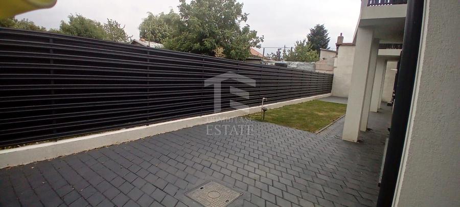 Casă individuală cu 7 camere cu Canalizare în Colentina