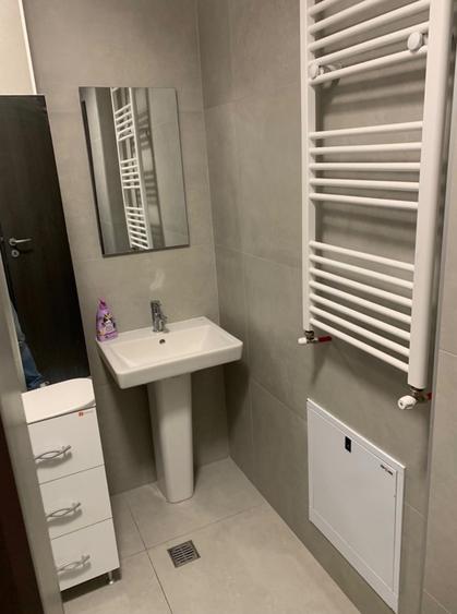 Apartament cu 3 camere decomandat în Drumul Taberei