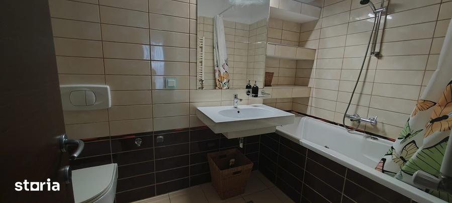 Apartament cu 3 camere, mobilat în Berceni