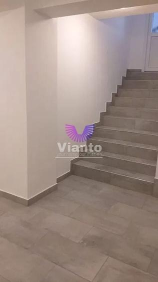 Birou, de 450 mp, în Central