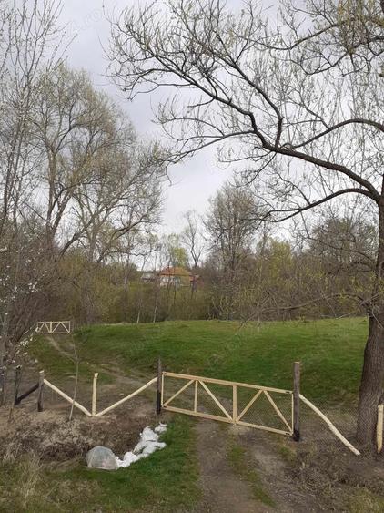 Teren de 4653 mp, în Valea Danului