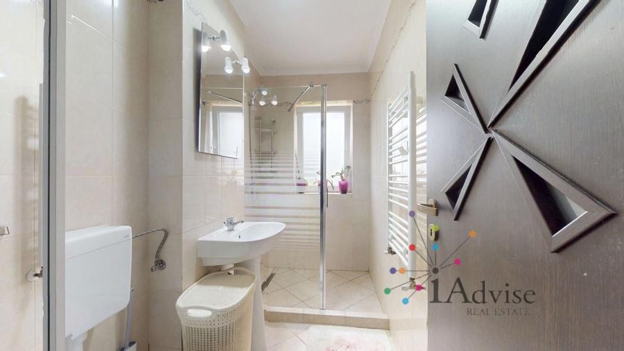 Apartament cu 3 camere decomandat, mobilat în Sânpetru