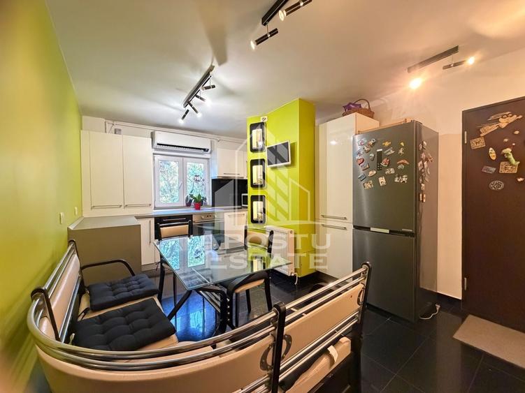 Apartament cu 3 camere decomandat, mobilat în Lunei