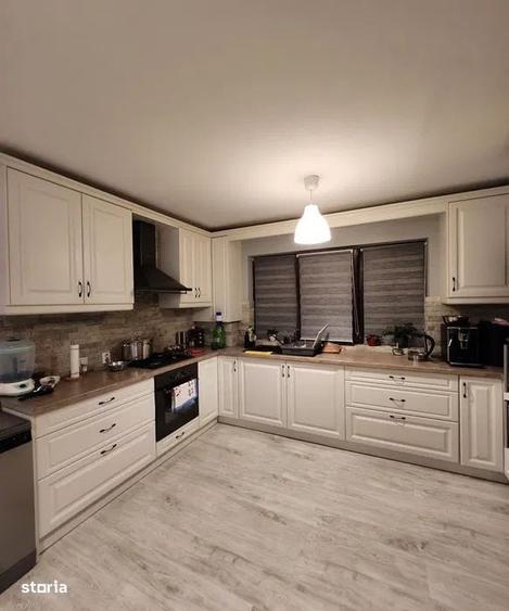Apartament cu 3 camere în Luna