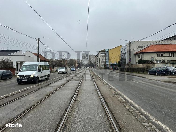 Spațiu comercial, de 240 mp, în Soarelui