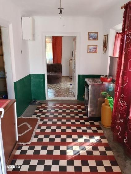 Casă cu 4 camere cu Teren 160 Mp în Vrancea