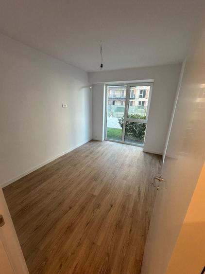 Apartament cu 3 camere decomandat în Theodor Pallady