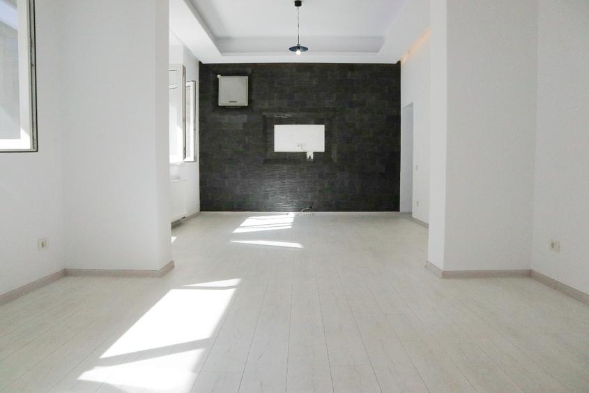 Apartament cu 3 camere în Universitate