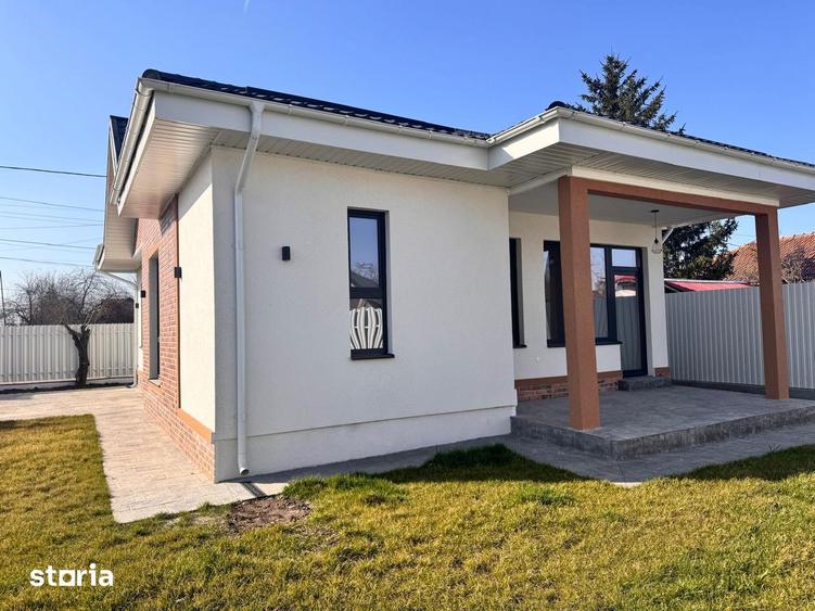 Casă cu 4 camere cu Teren 350 Mp în Crevedia