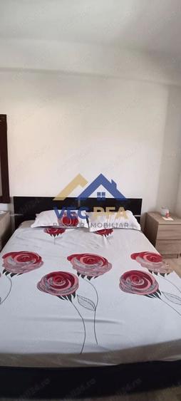 Apartament cu 2 camere semidecomandat, mobilat în Central