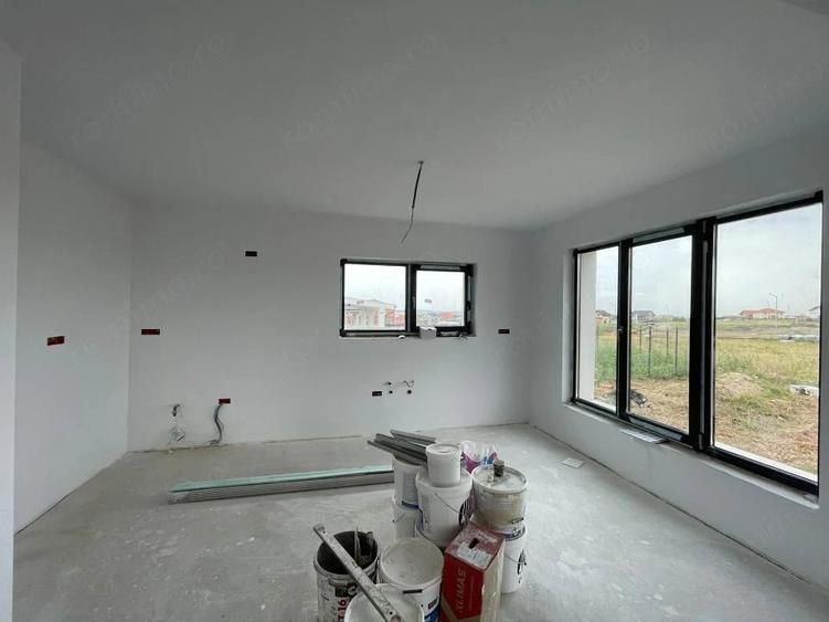 Casă cu 5 camere cu Teren 599 Mp în Giarmata