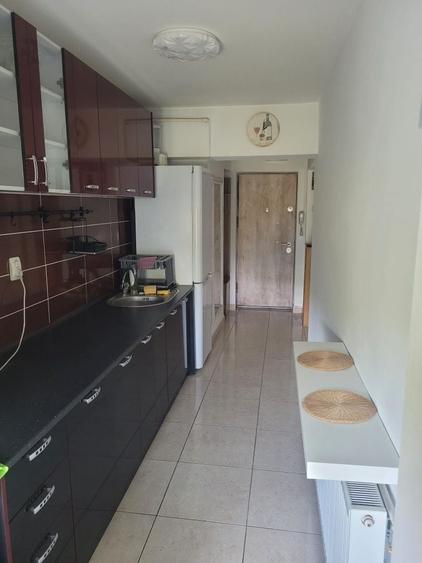 Apartament cu 2 camere semidecomandat în Crângași