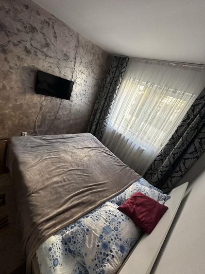 Apartament cu 3 camere decomandat în Iara