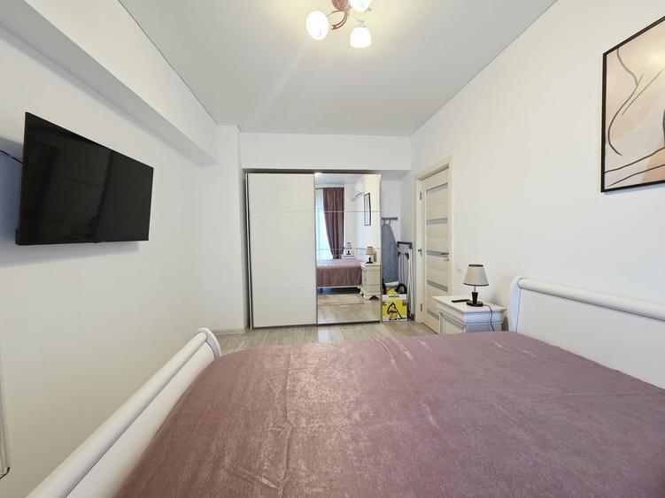 Apartament cu 2 camere decomandat în Faleză