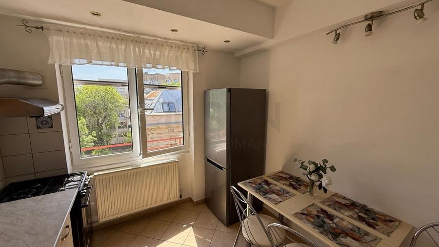 Apartament cu 2 camere decomandat, mobilat în P-ța Amzei