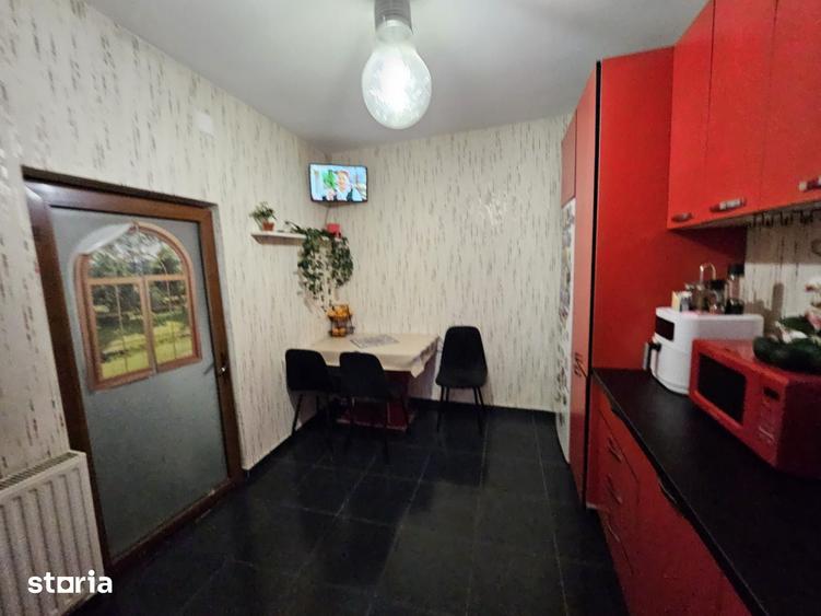 Casă cu 3 camere cu Teren 100 Mp în Tomis II