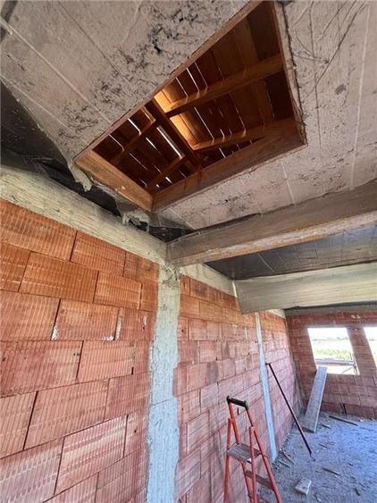 Duplex cu 4 camere cu Canalizare în Moșnița Nouă