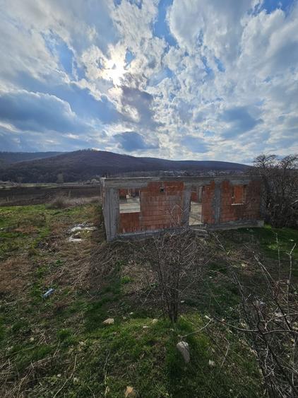 Casă cu 4 camere în Ciucurova