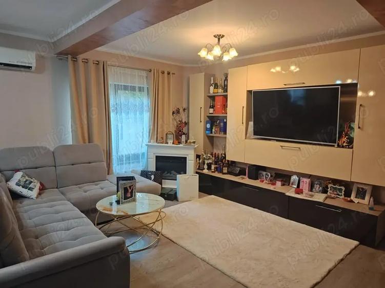 Casă cu 5 camere în Central