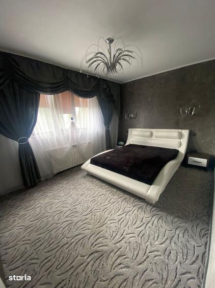 Spațiu comercial, de 1,060 mp, în Central