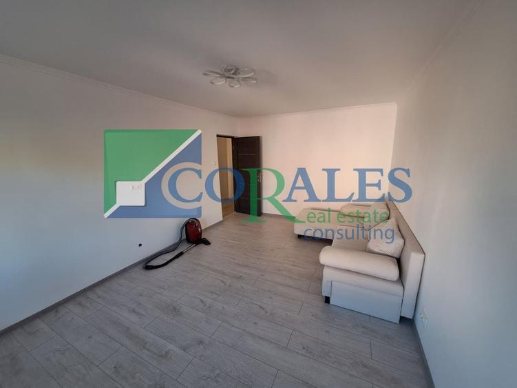 Apartament cu 3 camere decomandat în Lipovei